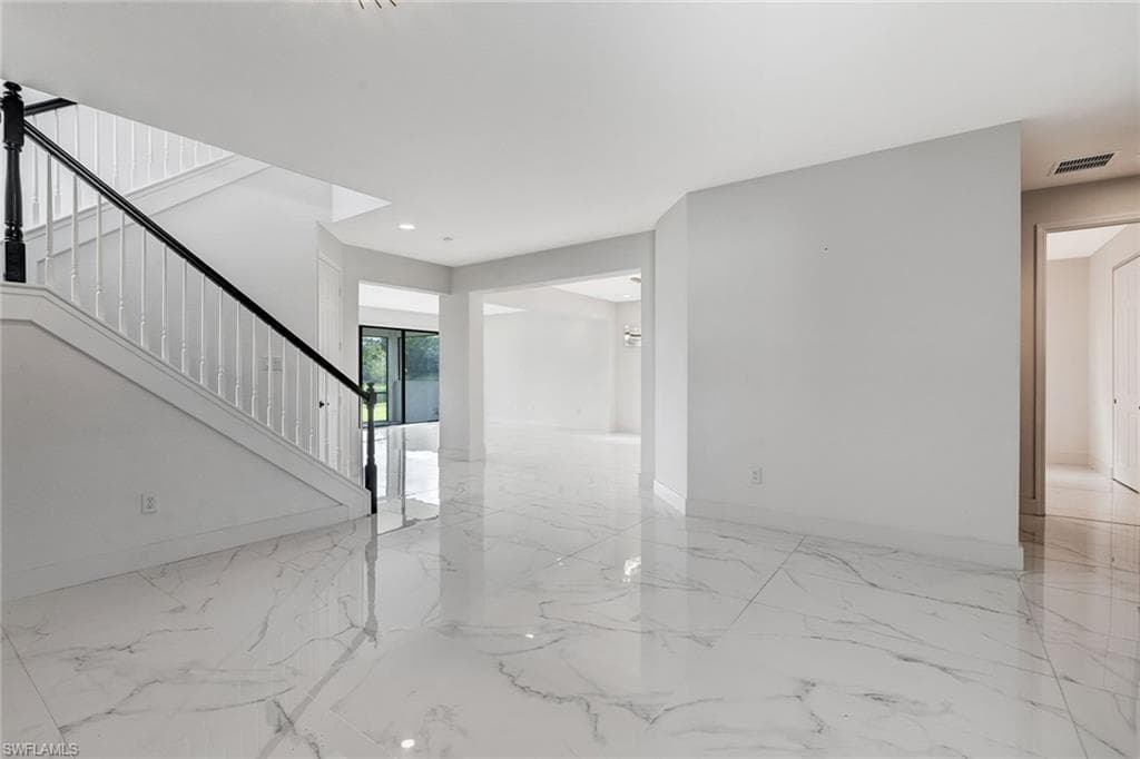 11604 Meadowrun CIR-5