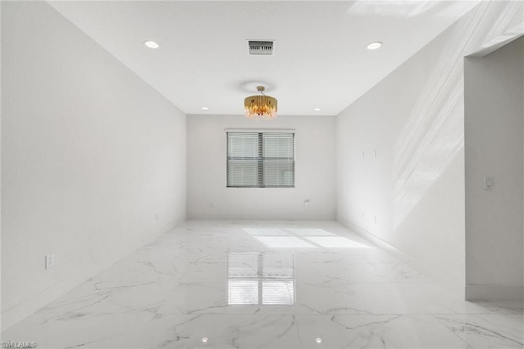 11604 Meadowrun CIR-21