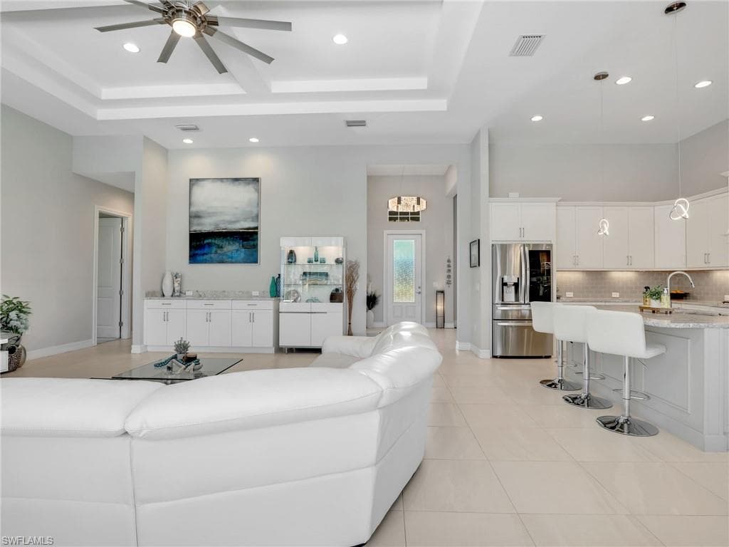 17243 Hidden Estates CIR-12