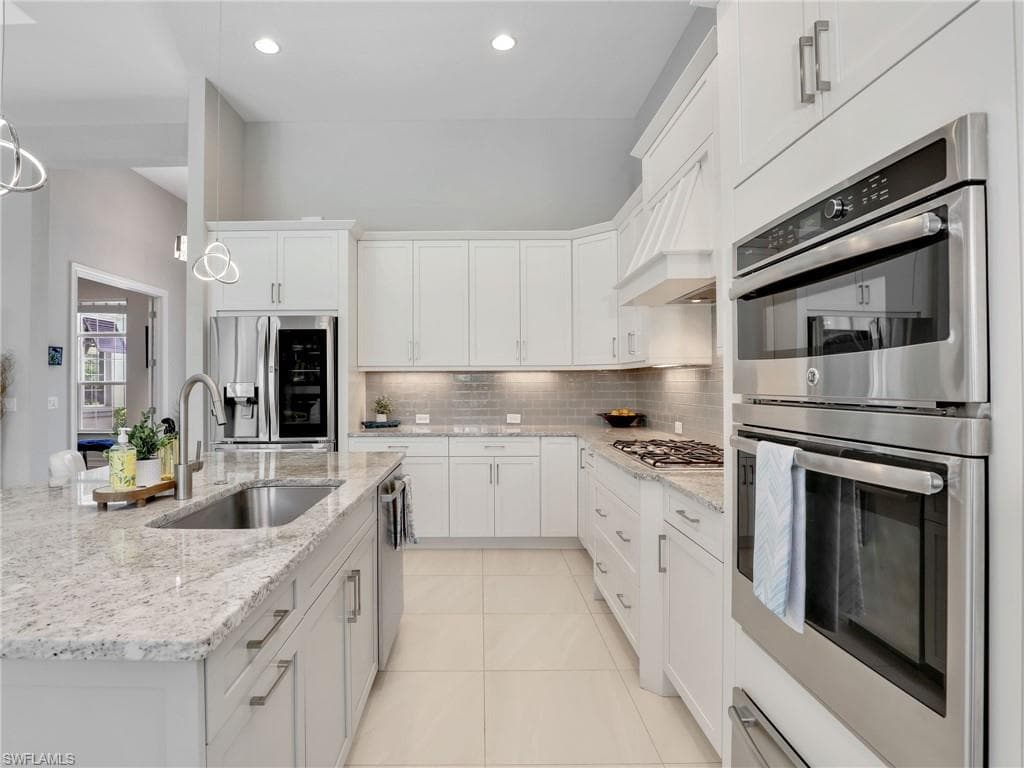 17243 Hidden Estates CIR-15