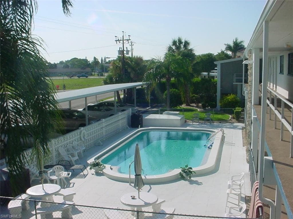 708 Victoria DR 206-8