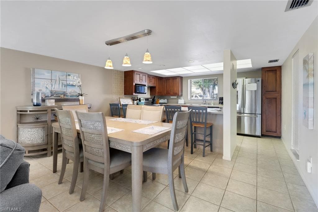 5015 Harbortown LN 104-3