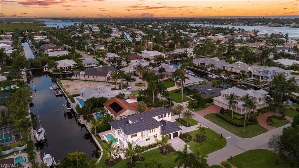 1645 Bonita CT-2