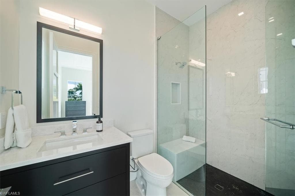 1645 Bonita CT-28