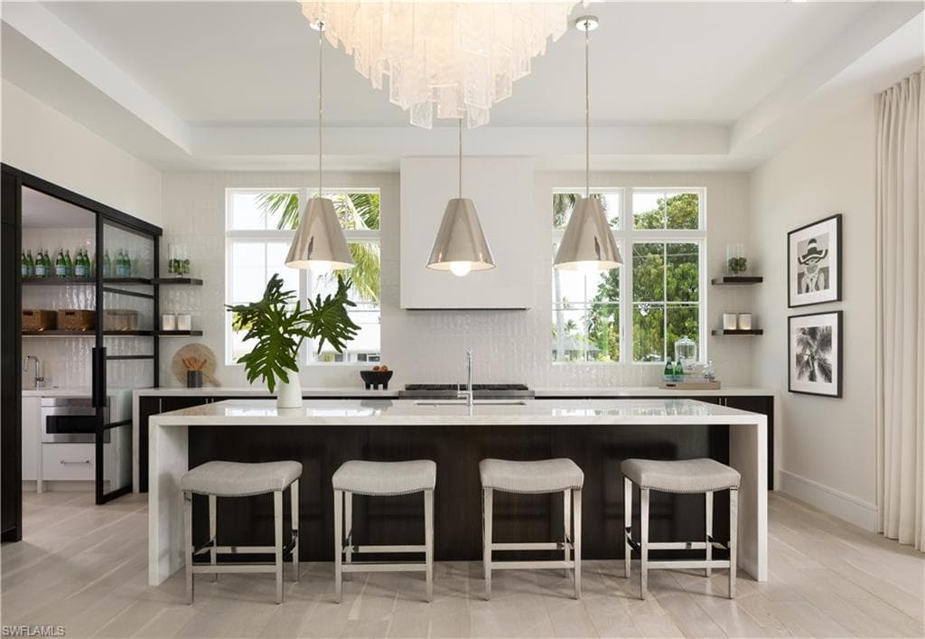 1645 Bonita CT-5