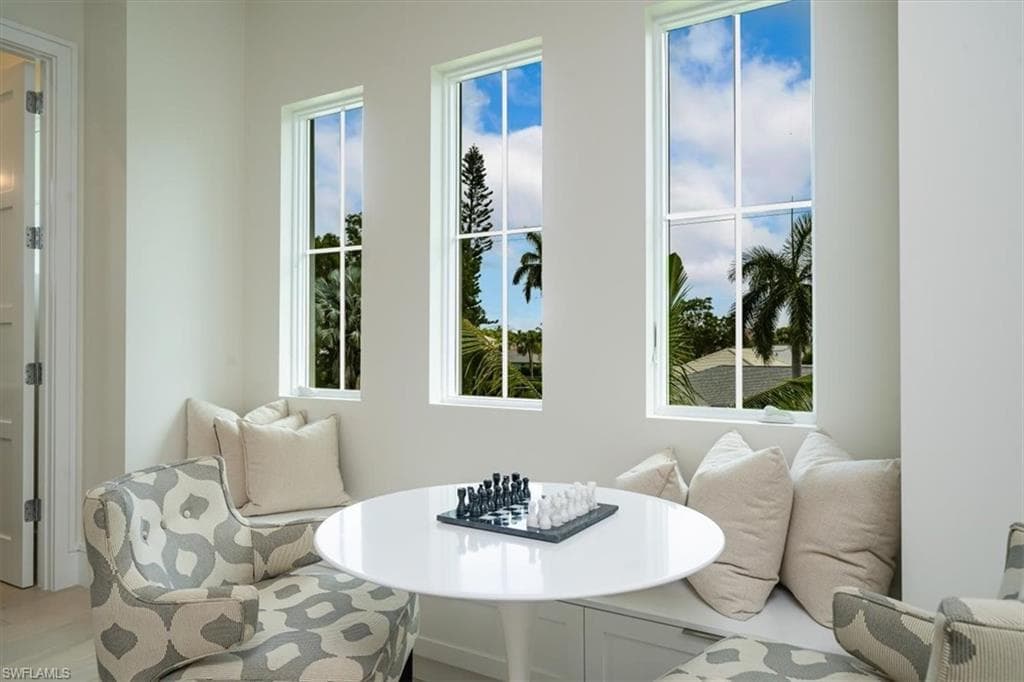 1645 Bonita CT-30