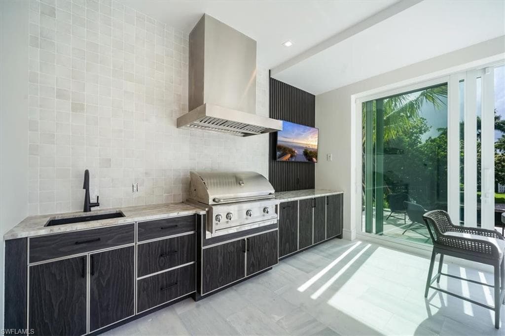 1645 Bonita CT-37