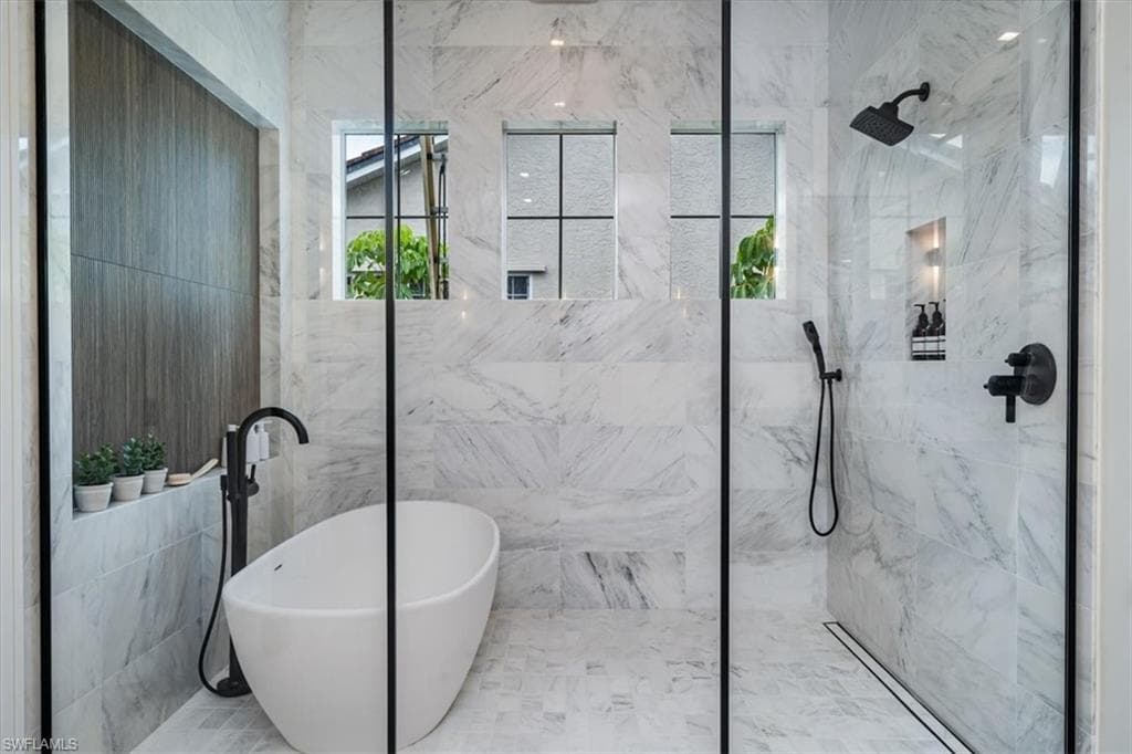 1645 Bonita CT-21