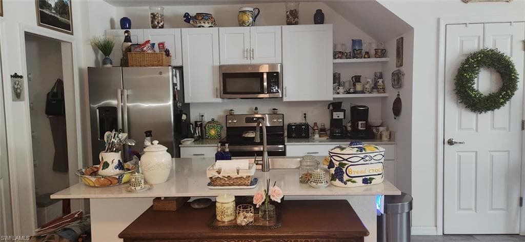 14197 Oviedo PL-5