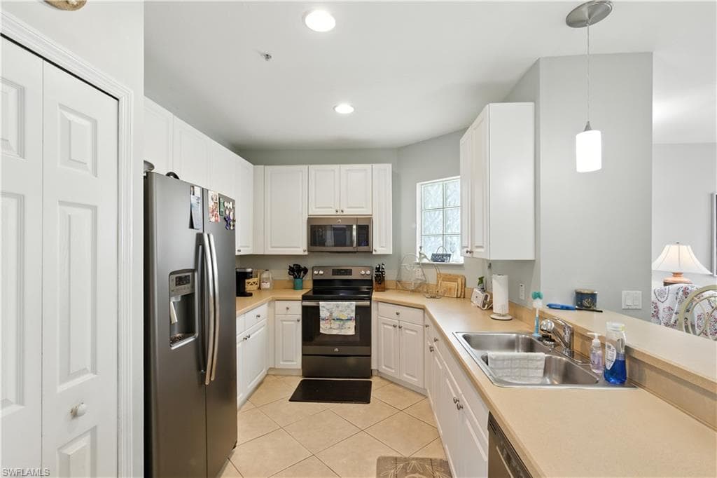 1325 Sweetwater CV 201-7