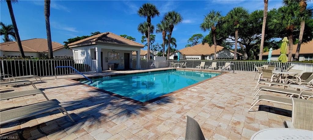 8524 Fairway Bend DR-23