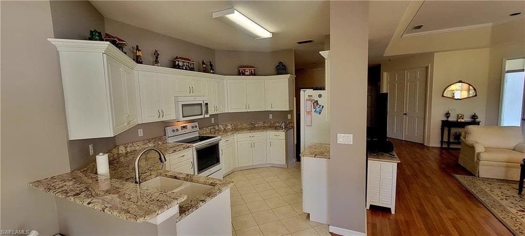 8524 Fairway Bend DR-8