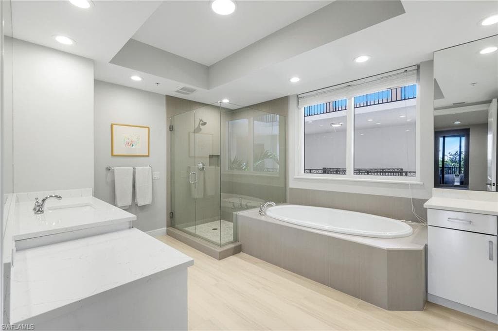24011 Via Castella DR 2102-16