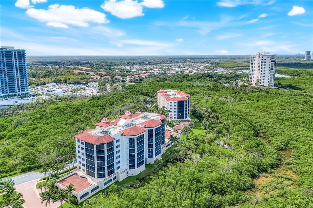 24011 Via Castella DR 2102-40