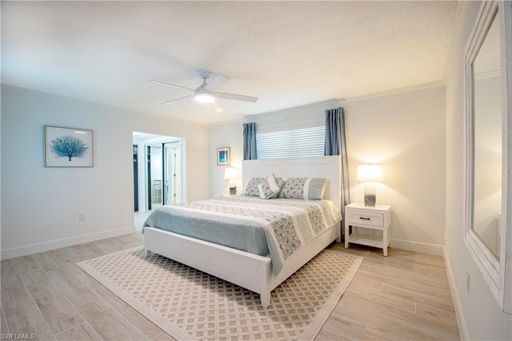 19 Pelican ST E-16