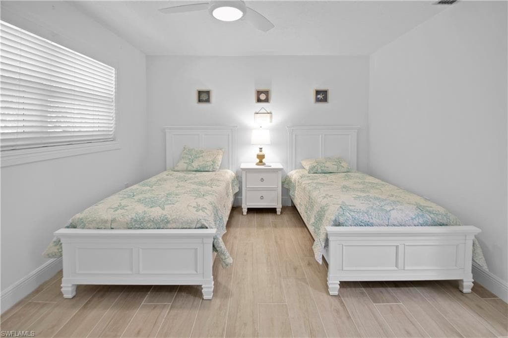 19 Pelican ST E-19