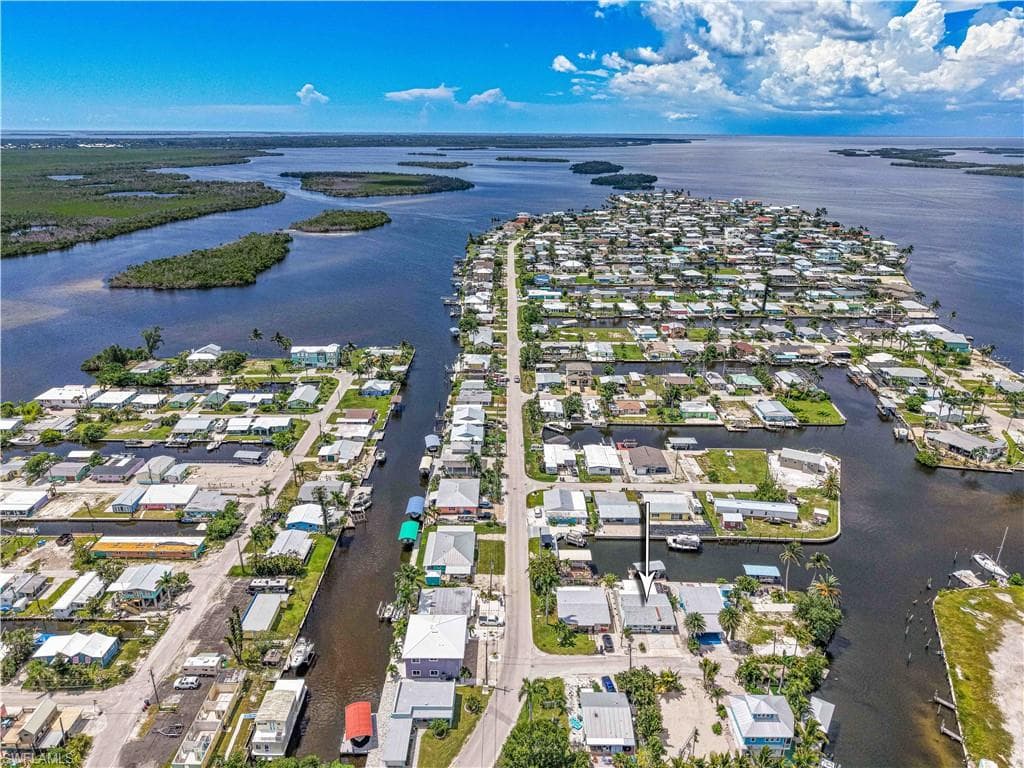 2500 Harbor View DR-2