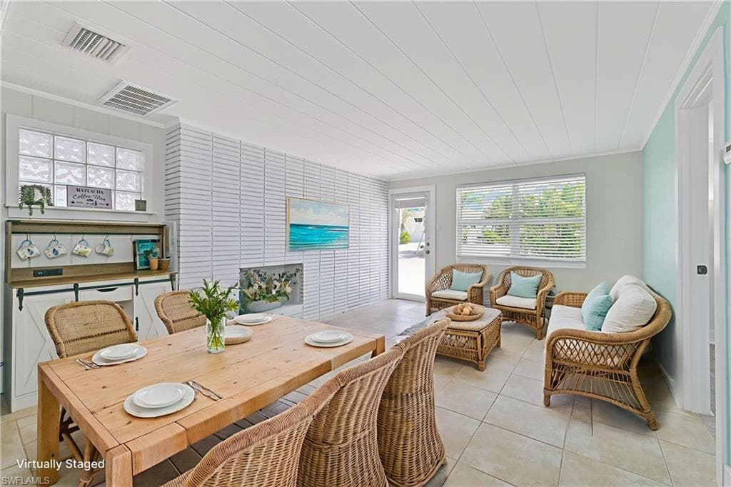 2500 Harbor View DR-16