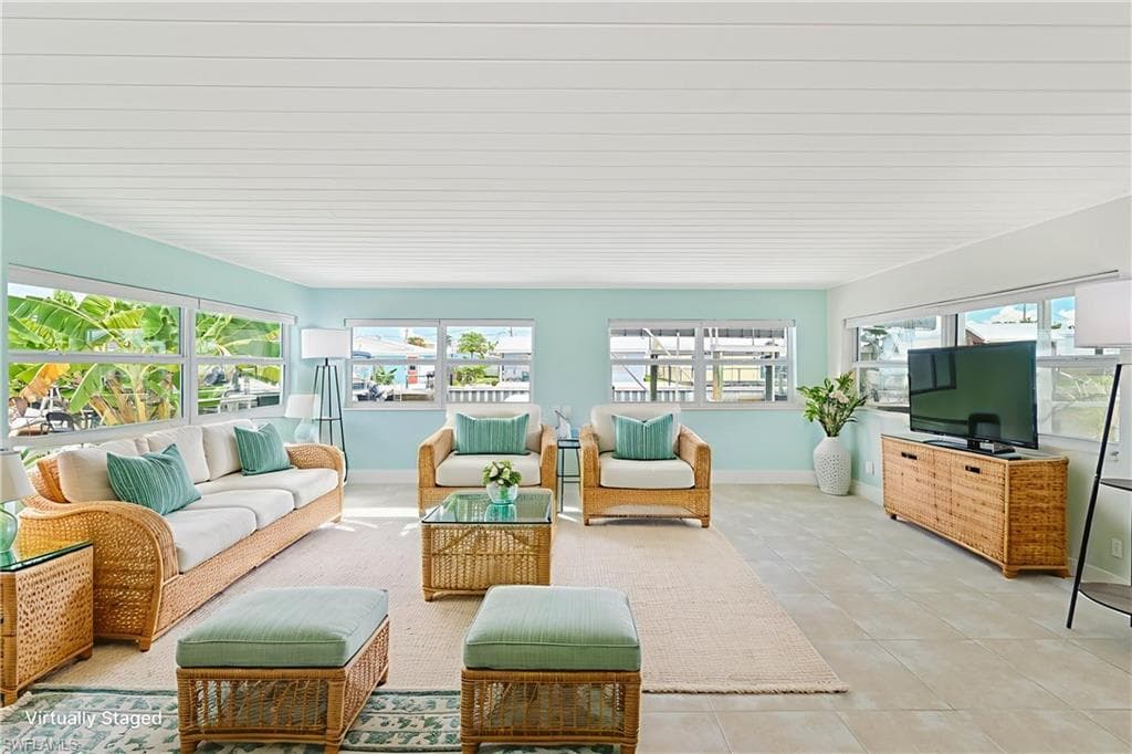 2500 Harbor View DR-26