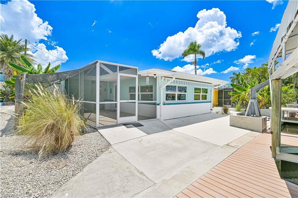 2500 Harbor View DR-7