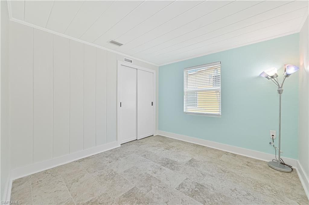 2500 Harbor View DR-36