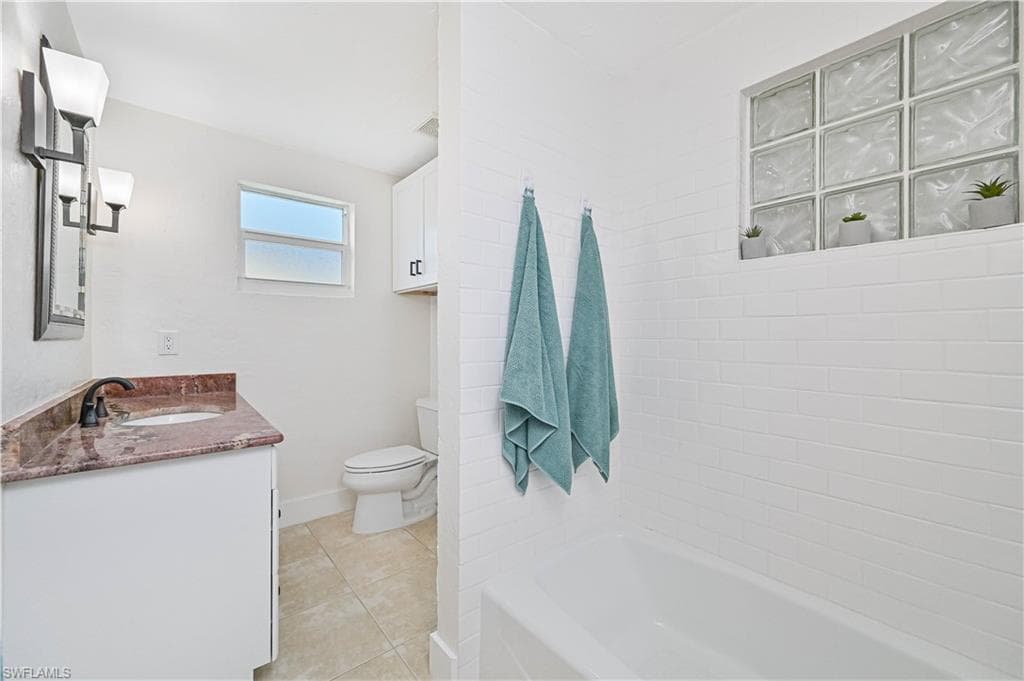 2500 Harbor View DR-32