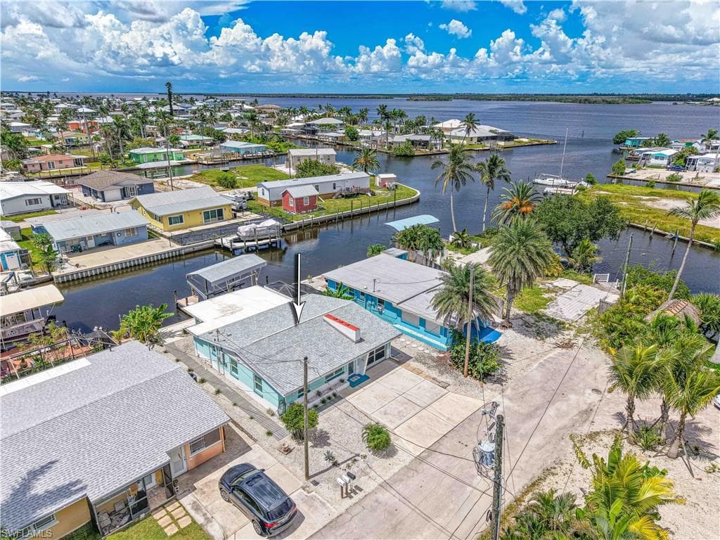 2500 Harbor View DR-1