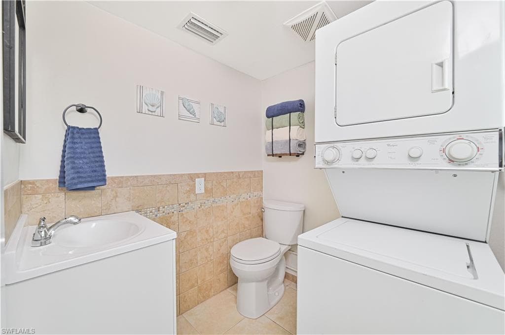 2500 Harbor View DR-28