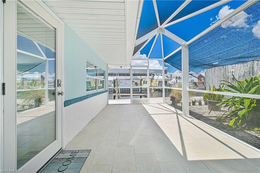 2500 Harbor View DR-11
