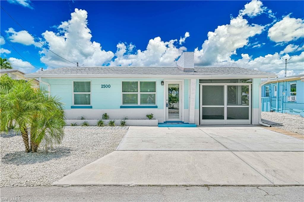 2500 Harbor View DR-4