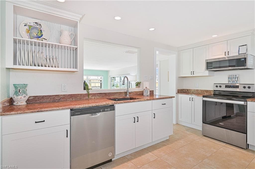 2500 Harbor View DR-21