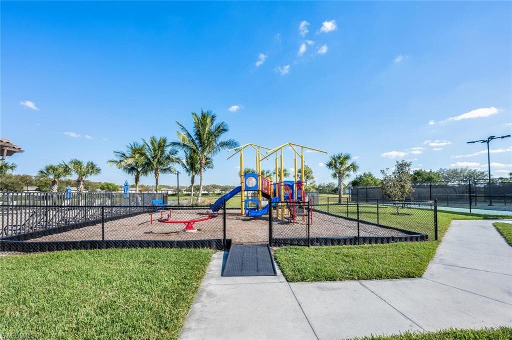 14195 Oviedo PL-41