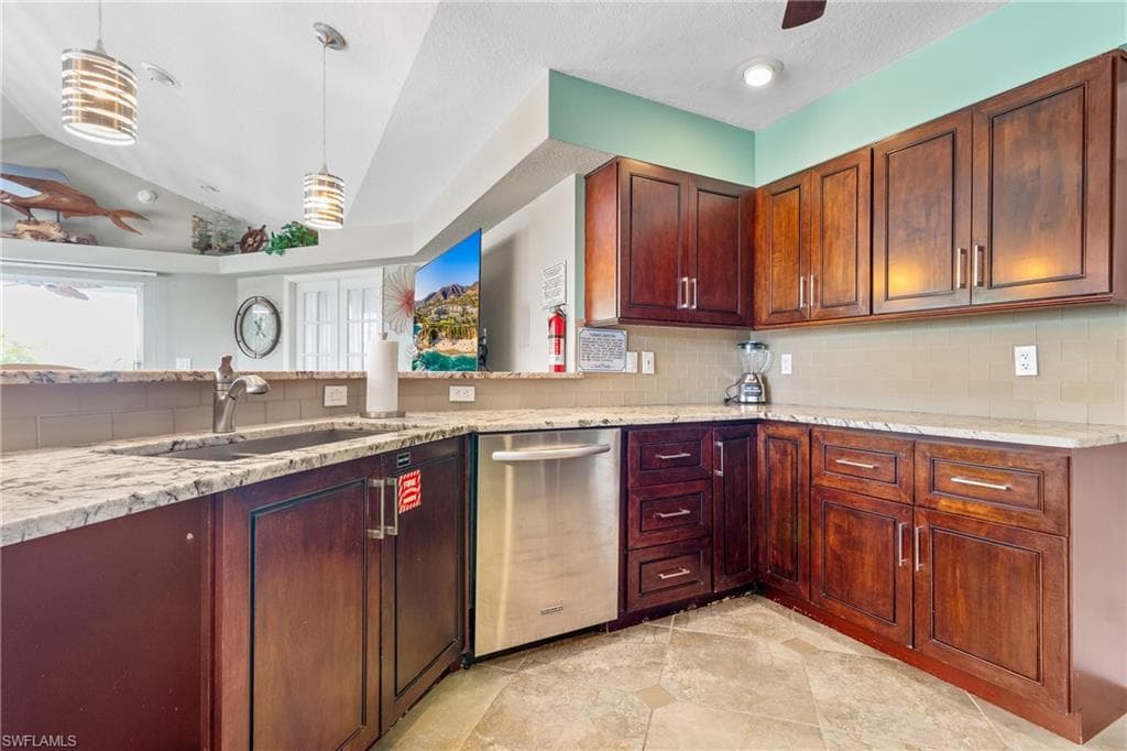 17750 Rebecca AVE-9