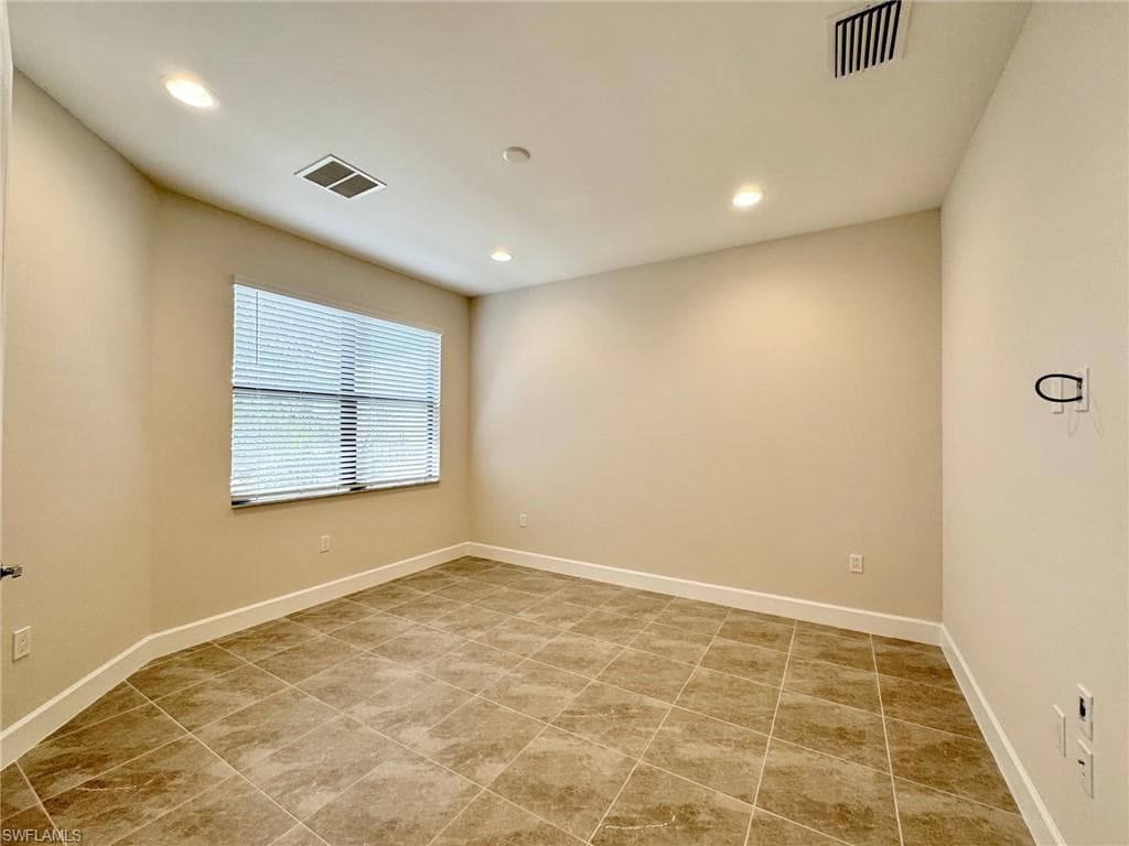 14491 Cumbria CT-13