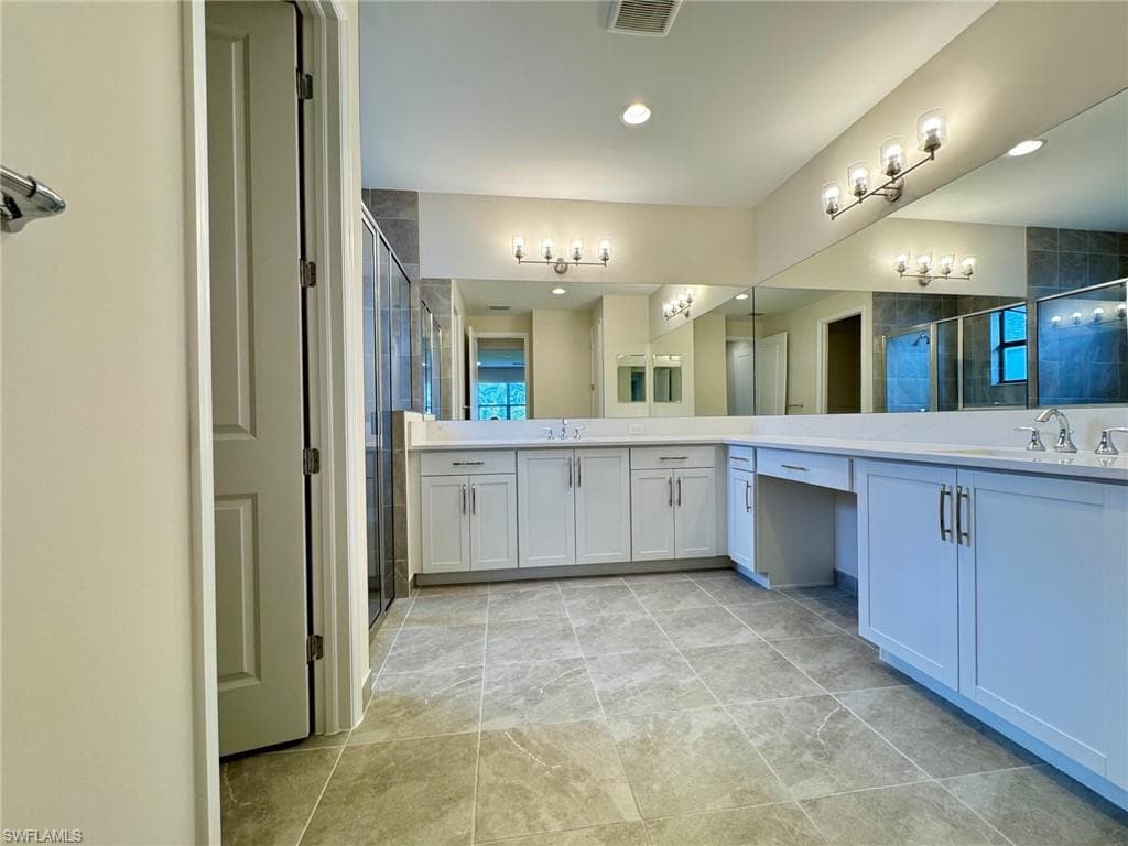 14491 Cumbria CT-15