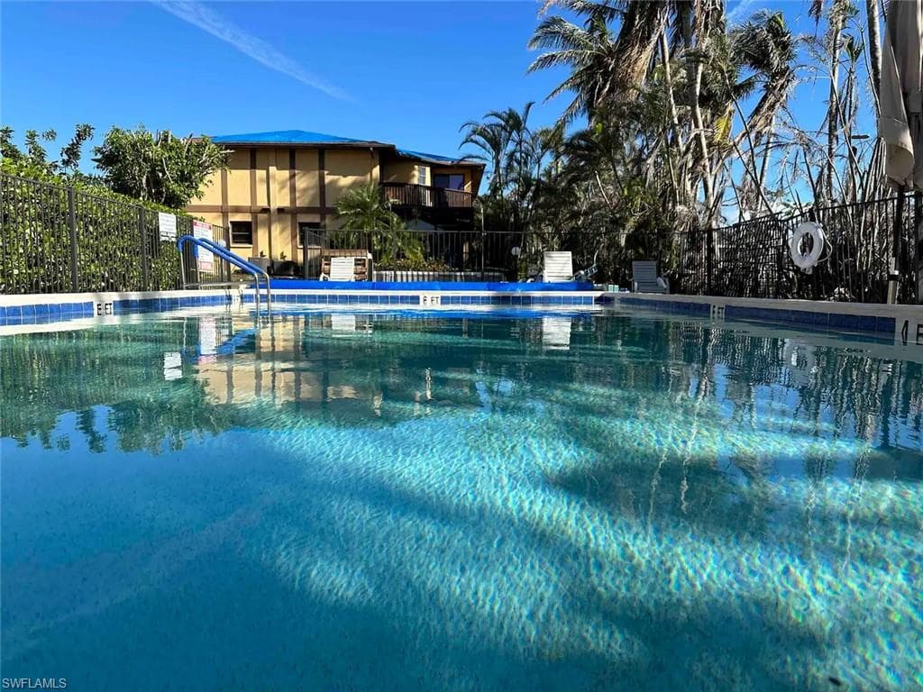 13527 Siesta Pines CT-1