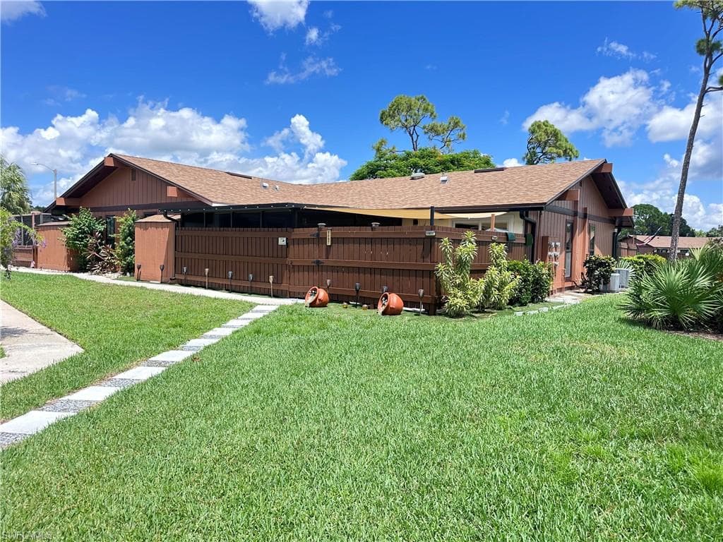 5597 Foxlake DR-1
