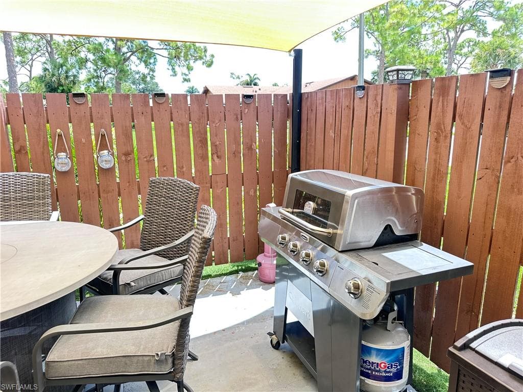 5597 Foxlake DR-9