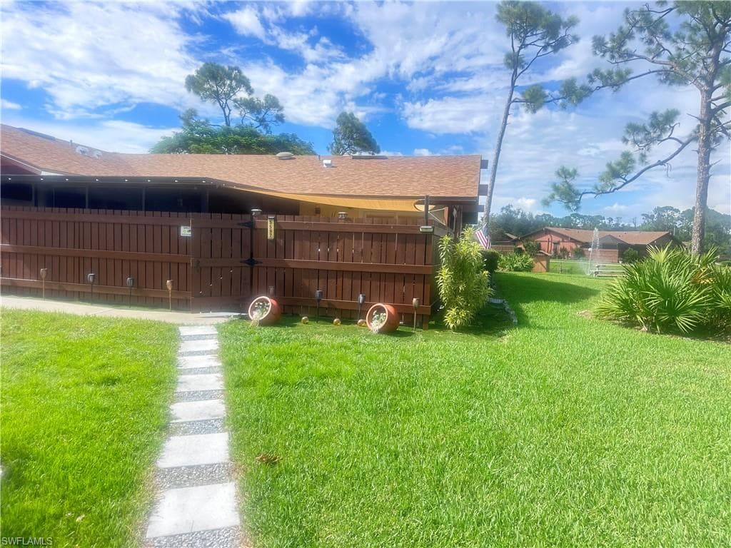 5597 Foxlake DR-25