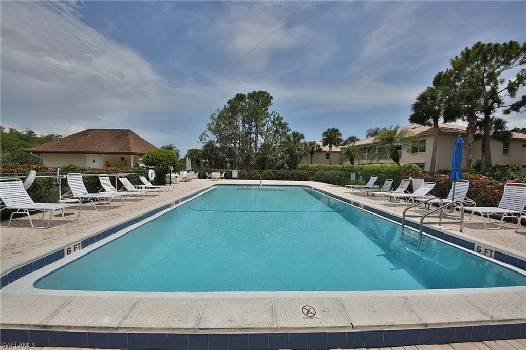526 Lake Louise CIR 4-403-17