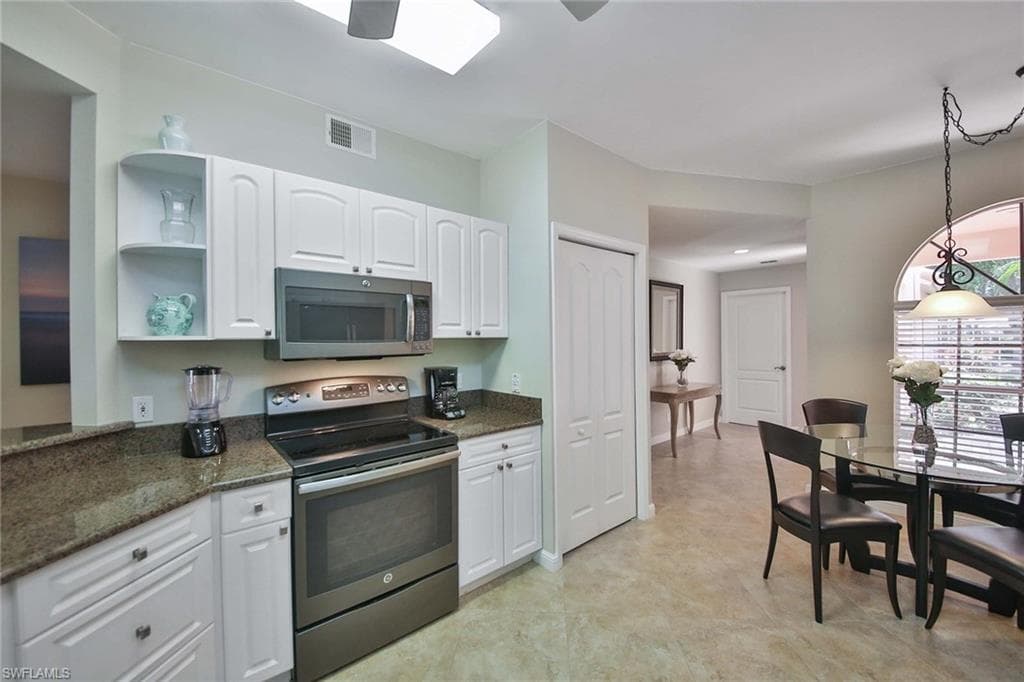 526 Lake Louise CIR 4-403-7