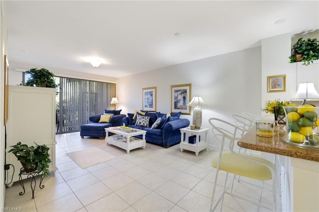 10049 Heather LN 101-6