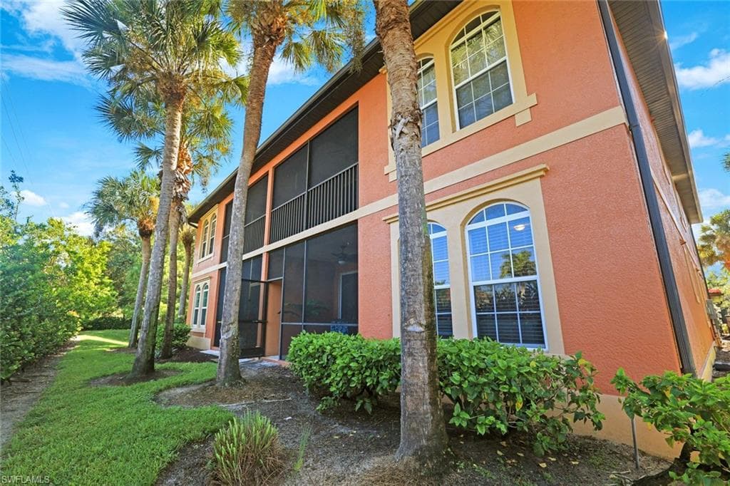 10049 Heather LN 101-28