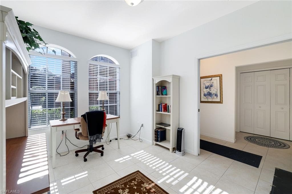 10049 Heather LN 101-24