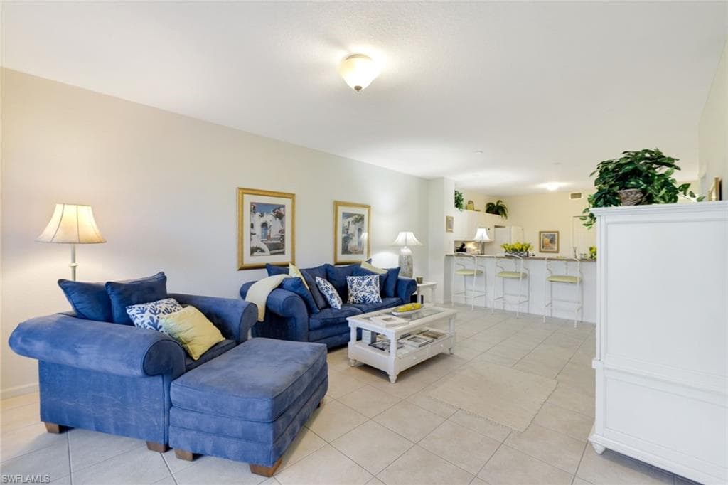 10049 Heather LN 101-8