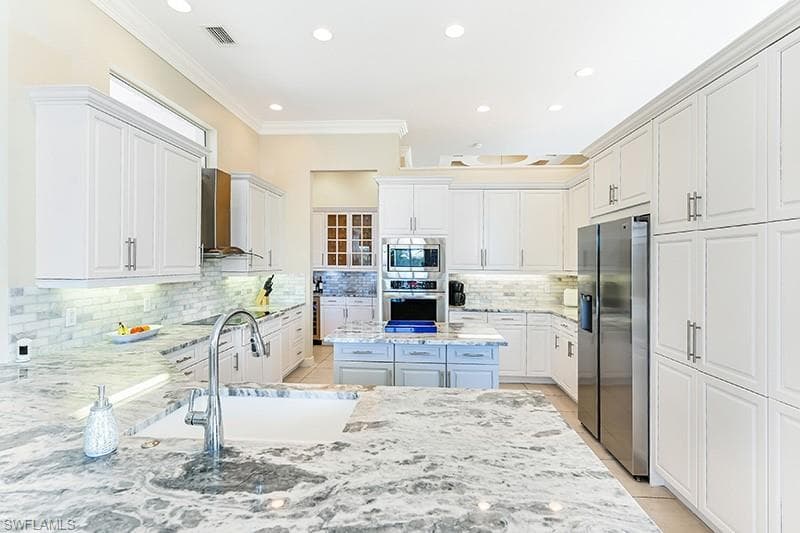 11234 Five Oaks LN-9