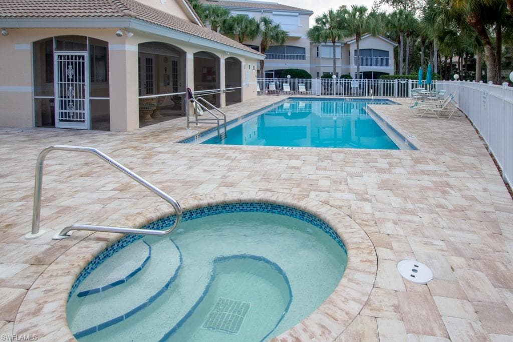 1044 Woodshire LN B210-23