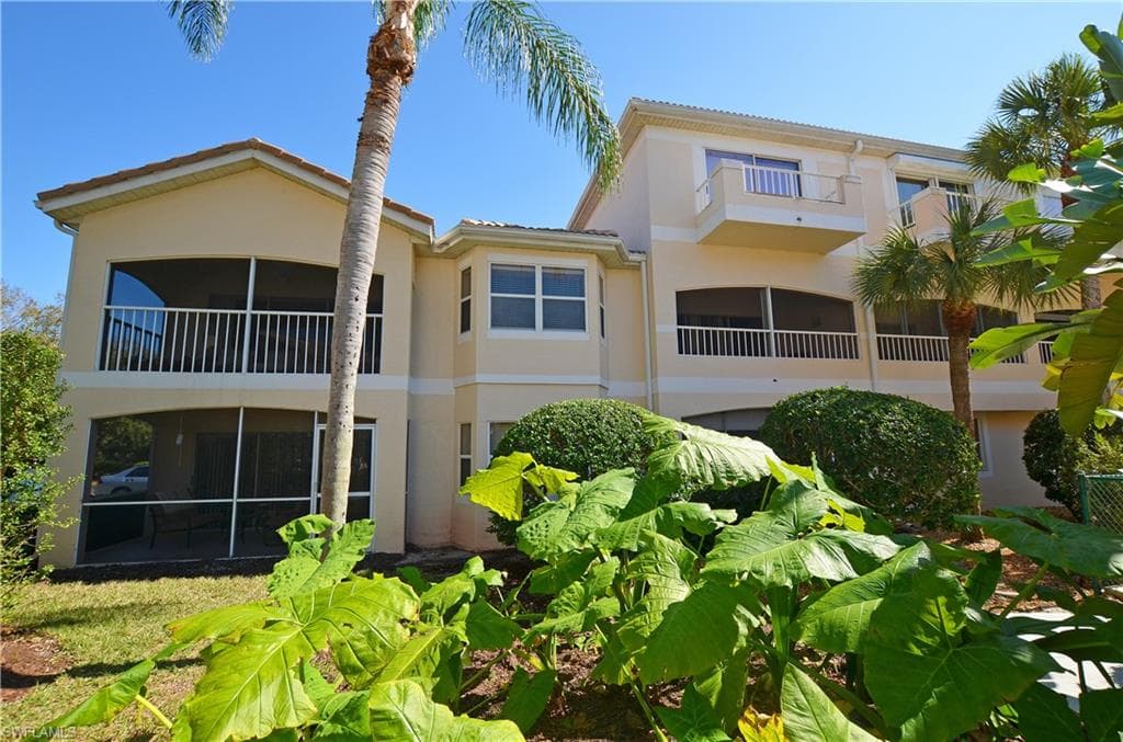 1044 Woodshire LN B210-1