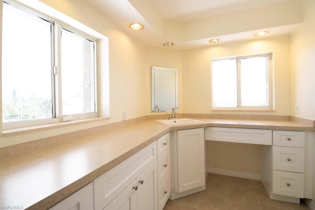 5043 Genesee PKWY-46