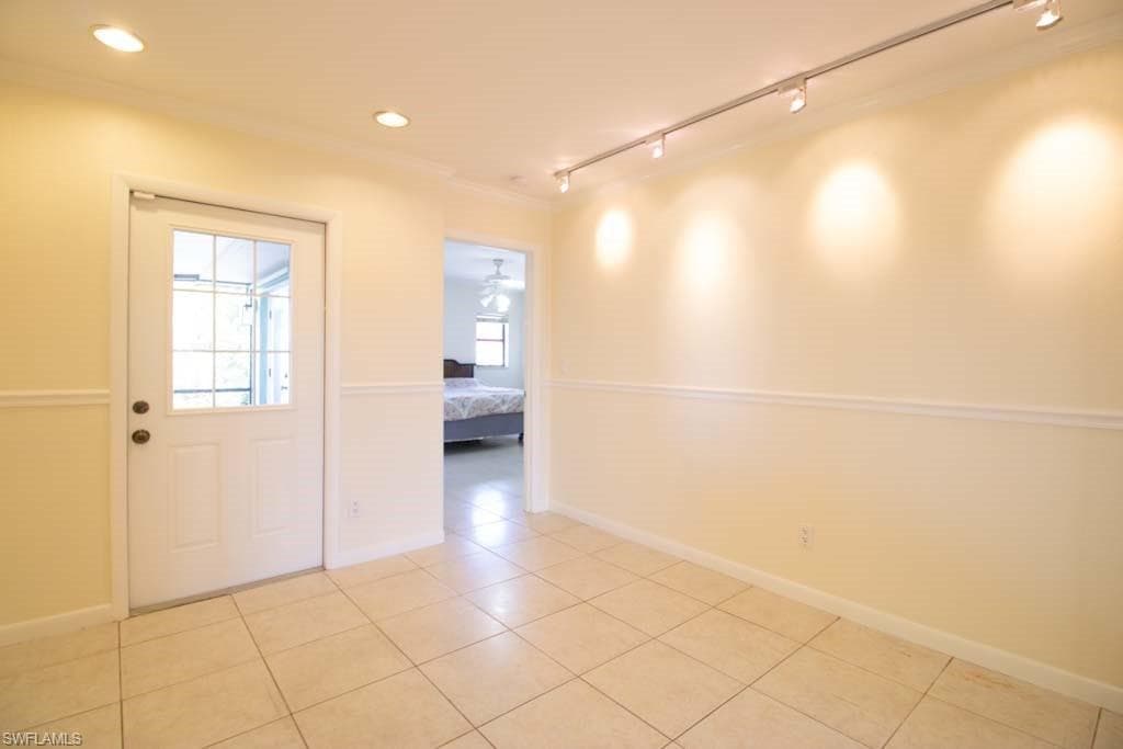 5043 Genesee PKWY-36